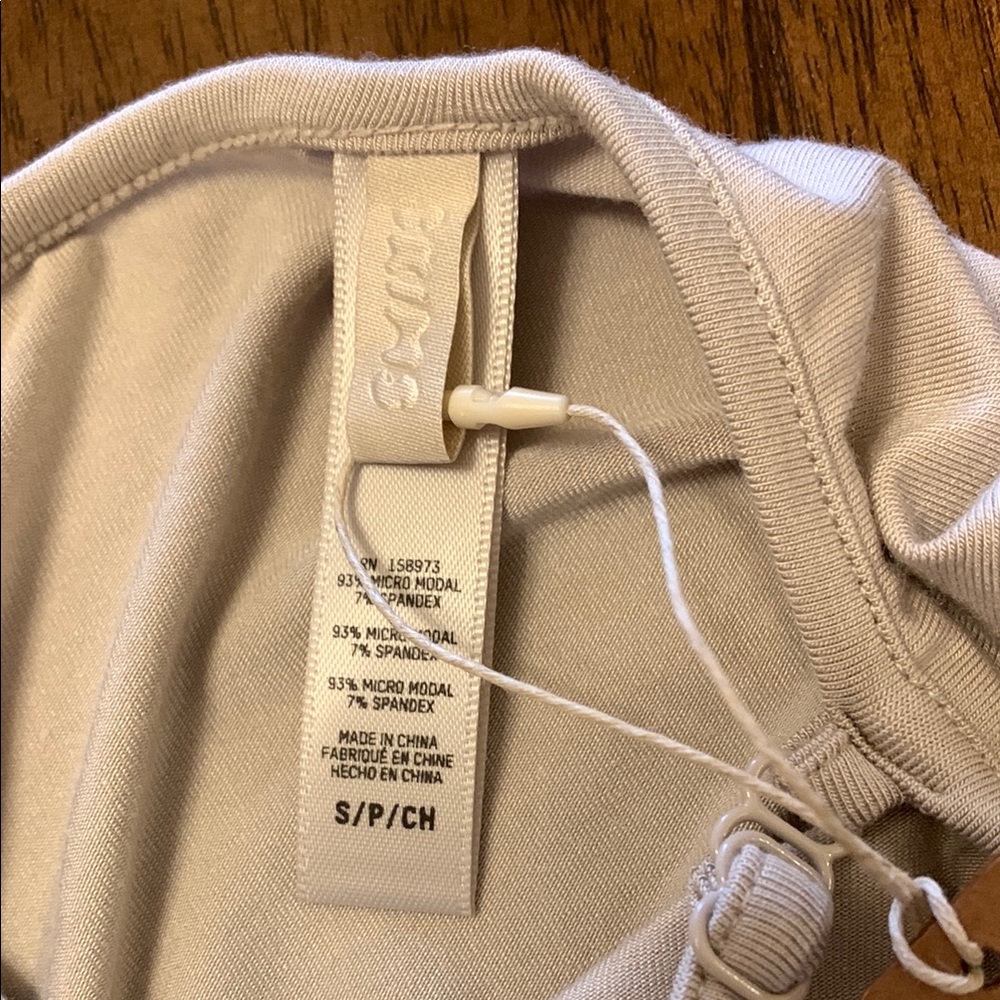 SKIMS Sleep Cropped Cami + Sleep Pajama Shorts in Stone Size Small - Picture 9 of 10
